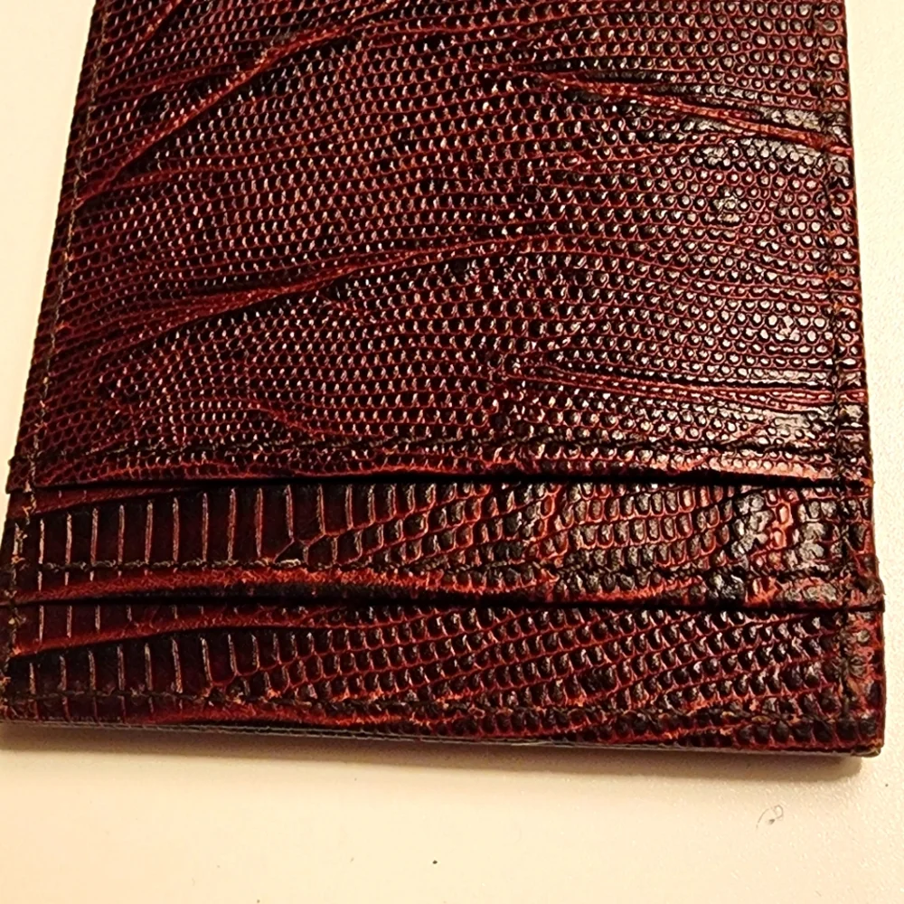 Men's 100% Lizard Shell Cordovan Money Clip/Two Card Slot Wallet.  Wine.